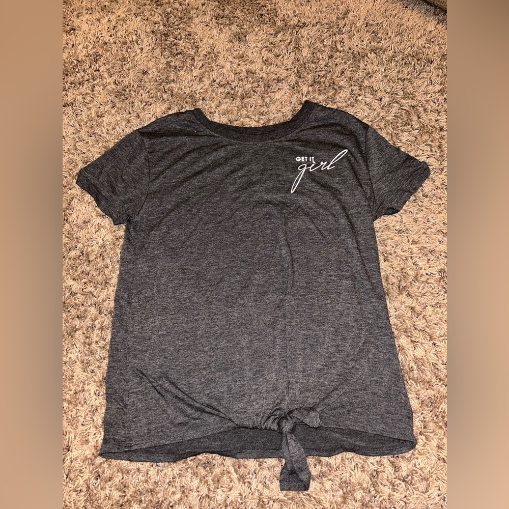 Casual grey tshirt